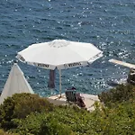 Seaside With A Swimming Pool Zavalatica, Korcula - 9151 Apartmán
