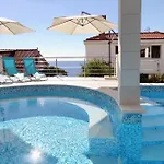 Seaside With A Swimming Pool Zavalatica, Korcula - 9151 Apartman *