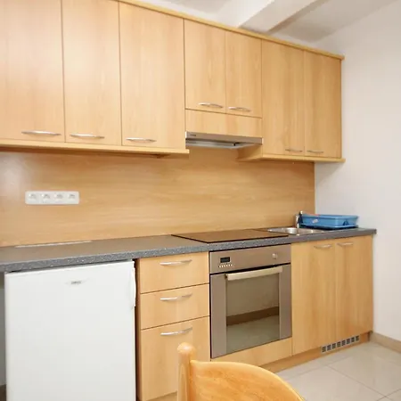 アパート Seaside With A Swimming Pool Zavalatica, Korcula - 9151 *