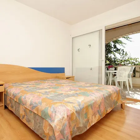 アパート Seaside With A Swimming Pool Zavalatica, Korcula - 9151 *