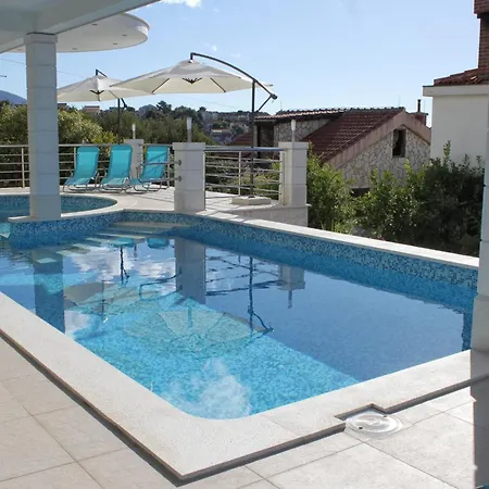 Seaside With A Swimming Pool Zavalatica, Korcula - 9151 *