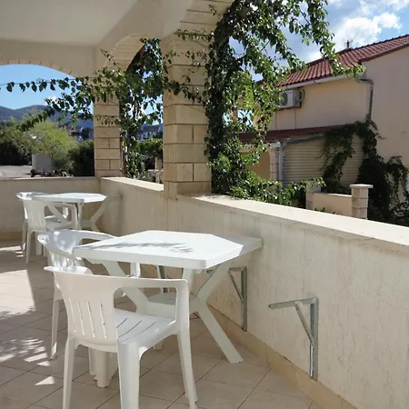 Seaside With A Swimming Pool Zavalatica, Korcula - 9151 Διαμέρισμα *