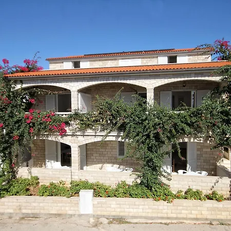 Seaside With A Swimming Pool Zavalatica, Korcula - 9151 شقة زافالاتيكا