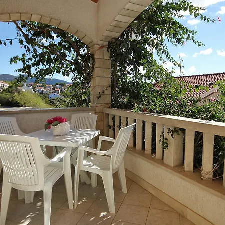 アパート Seaside With A Swimming Pool Zavalatica, Korcula - 9151 *