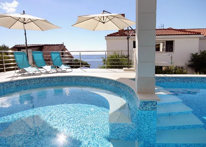 Seaside With A Swimming Pool Zavalatica, Korcula - 9151 公寓 *