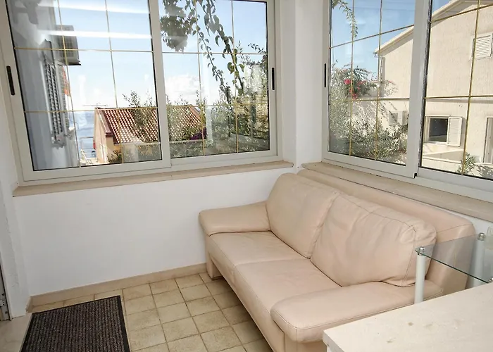 Seaside With A Swimming Pool Zavalatica, Korcula - 9151 شقة *