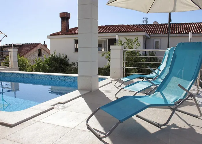 Seaside With A Swimming Pool Zavalatica, Korcula - 9151 公寓 *